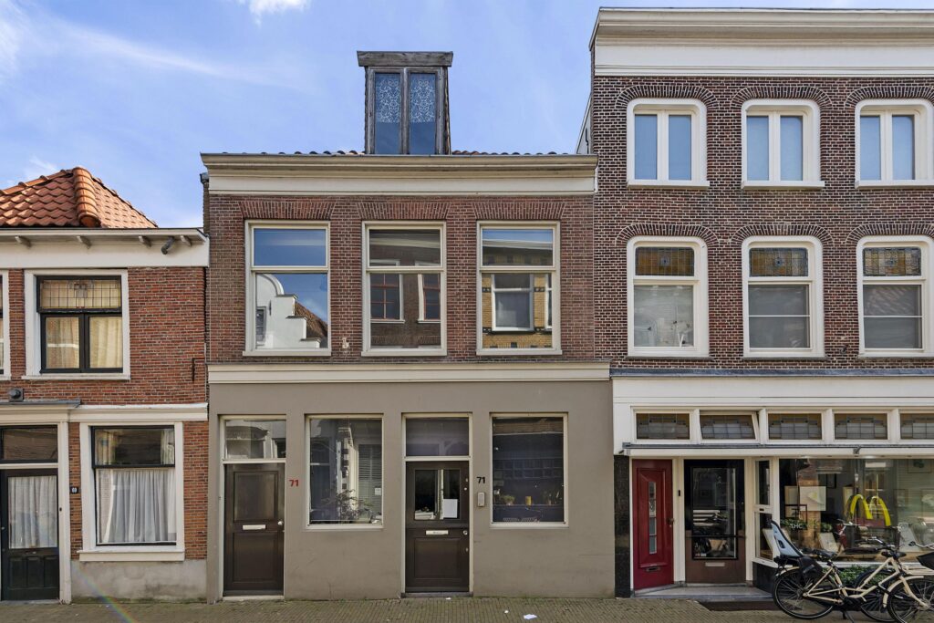Haarlem – Kleine Houtstraat 71